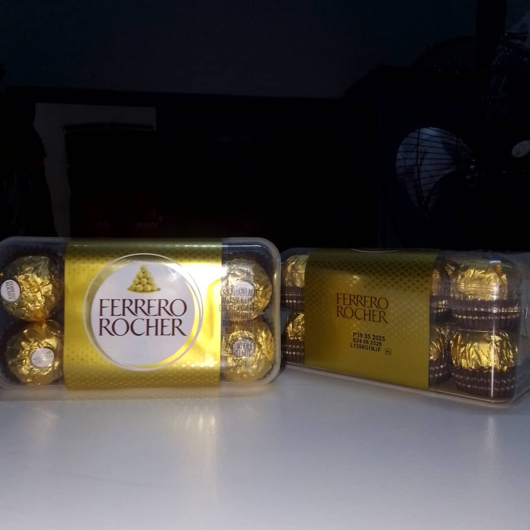 Ferrero Rocher Chocolates (16-piece)